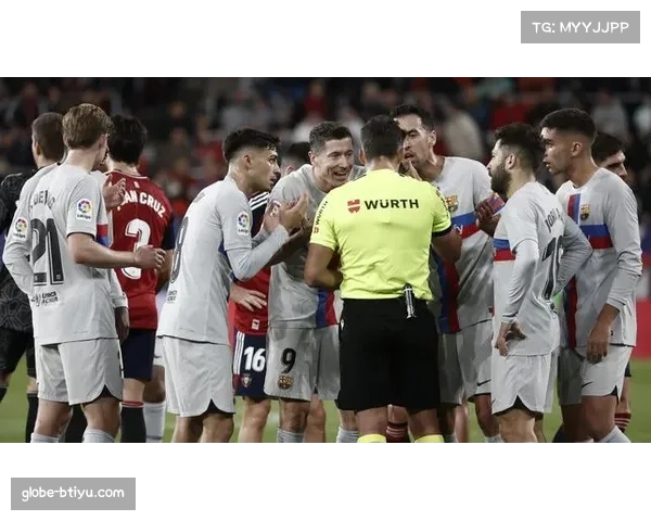 巴萨3-1逆转皇家奥维耶多 莱万头球制胜加西亚失误